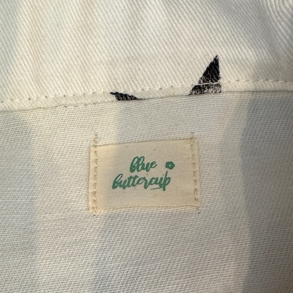 Star-Patterned women’s jean jacket~ adorable! - Picture 2 of 9